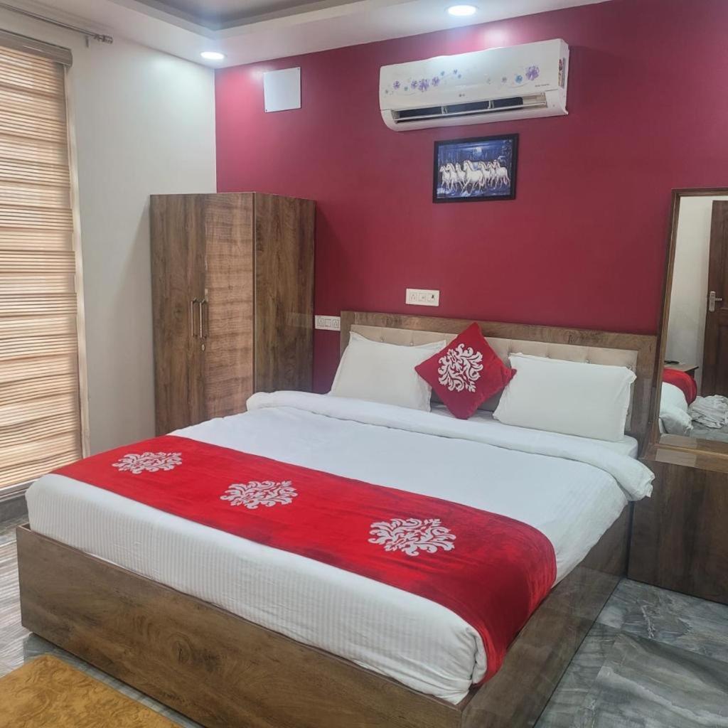 The Swiss Residency Hotel Greater Noida Exterior foto
